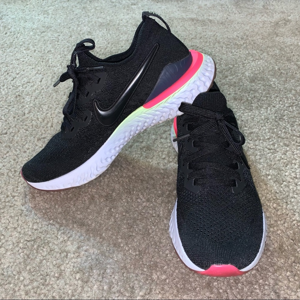 Nike Epic React Flyknit 2